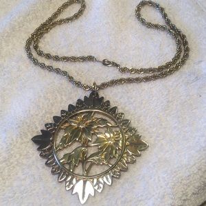 Vintage RAB flower pendant necklace